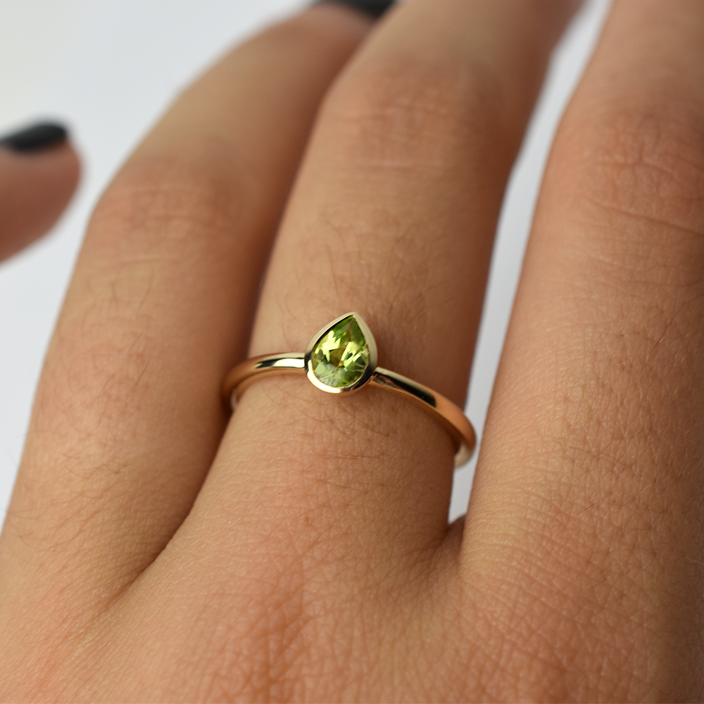 14K Gold Pear Shaped Peridot Ring