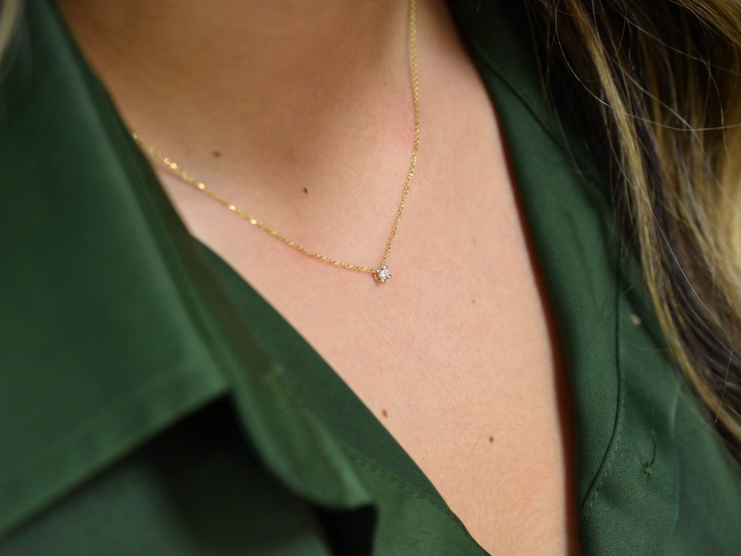 Diamond solitaire dainty necklace 0.10 ct