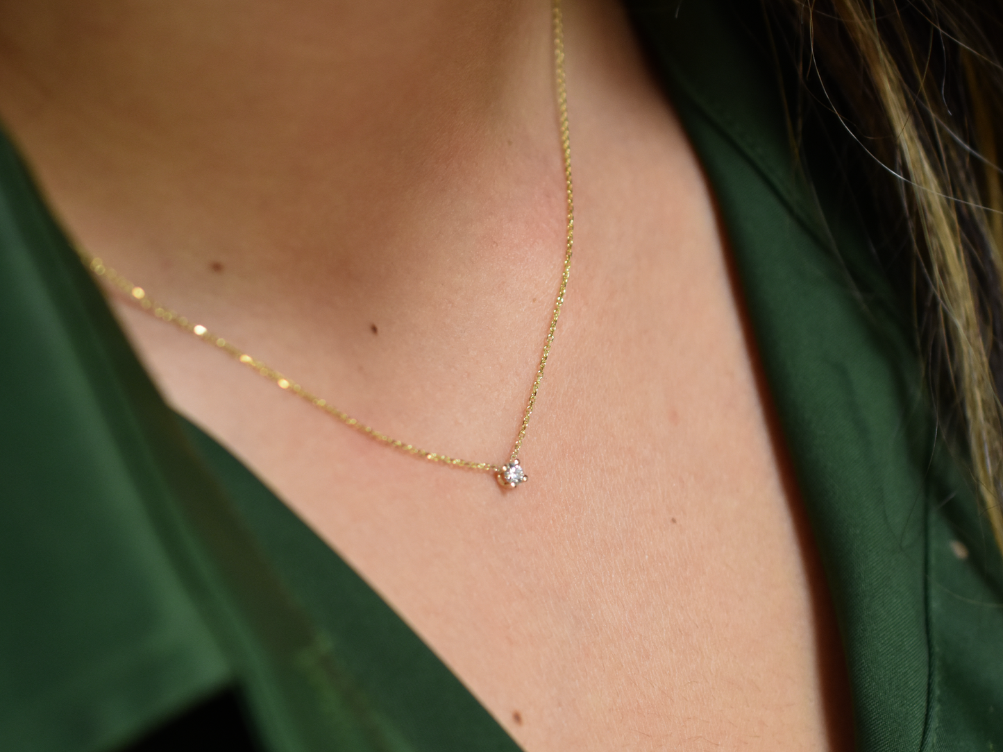 Diamond solitaire dainty necklace 0.10 ct