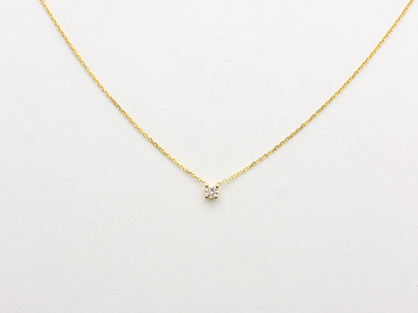 Diamond solitaire dainty necklace 0.10 ct