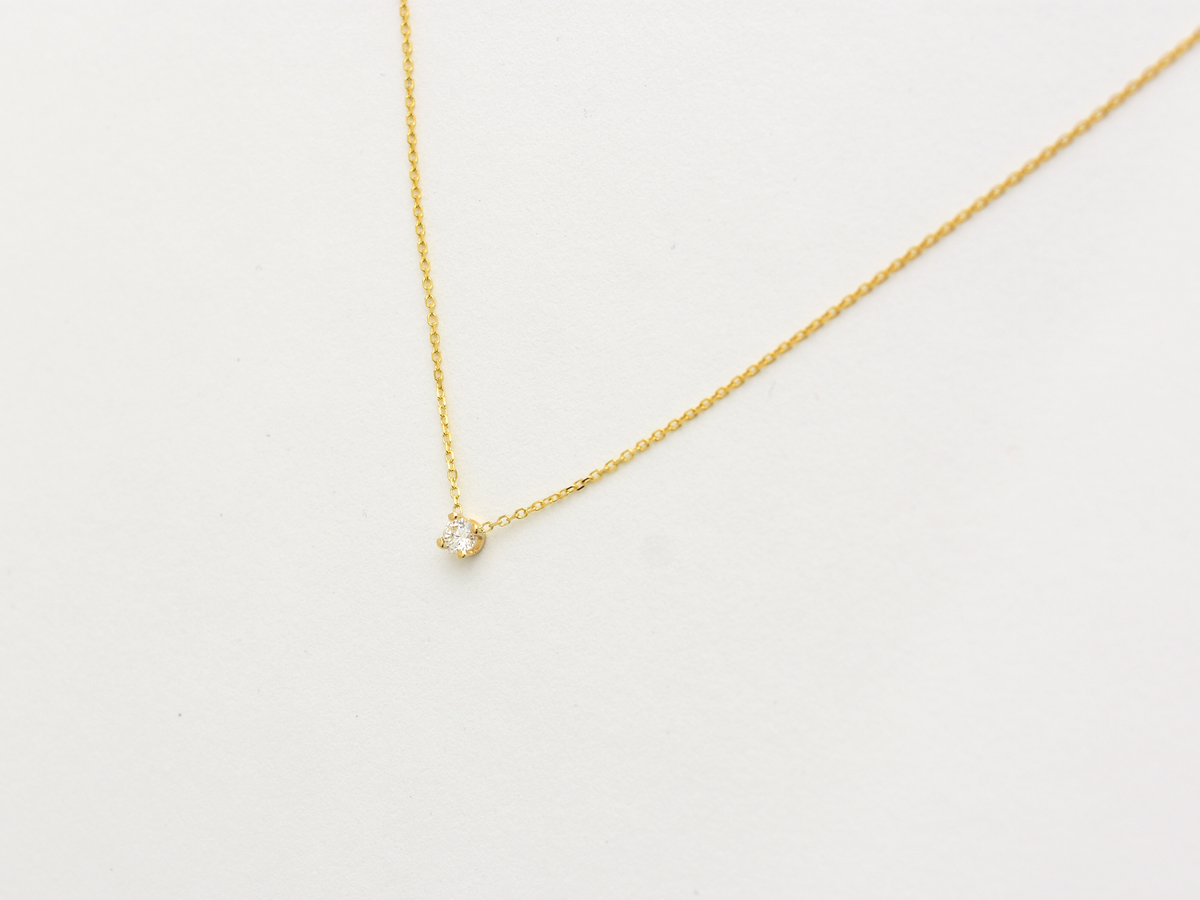 Diamond solitaire dainty necklace 0.10 ct