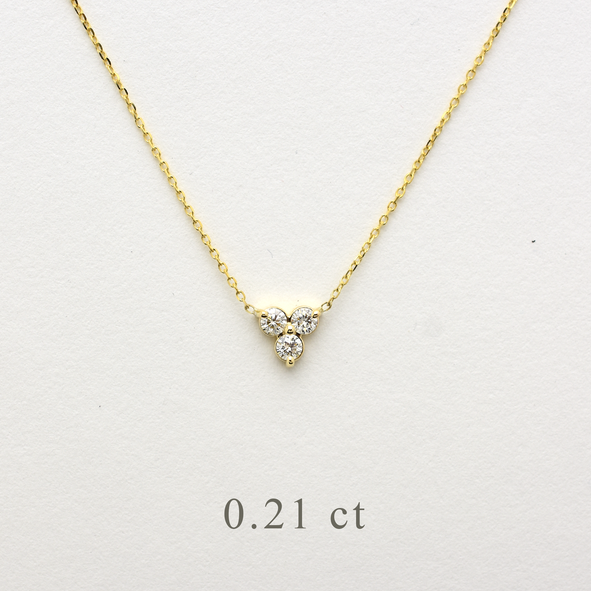 14K Gold Diamond 3 Stone Cluster Necklace | 0.21 Carat | Elegant Jewelry