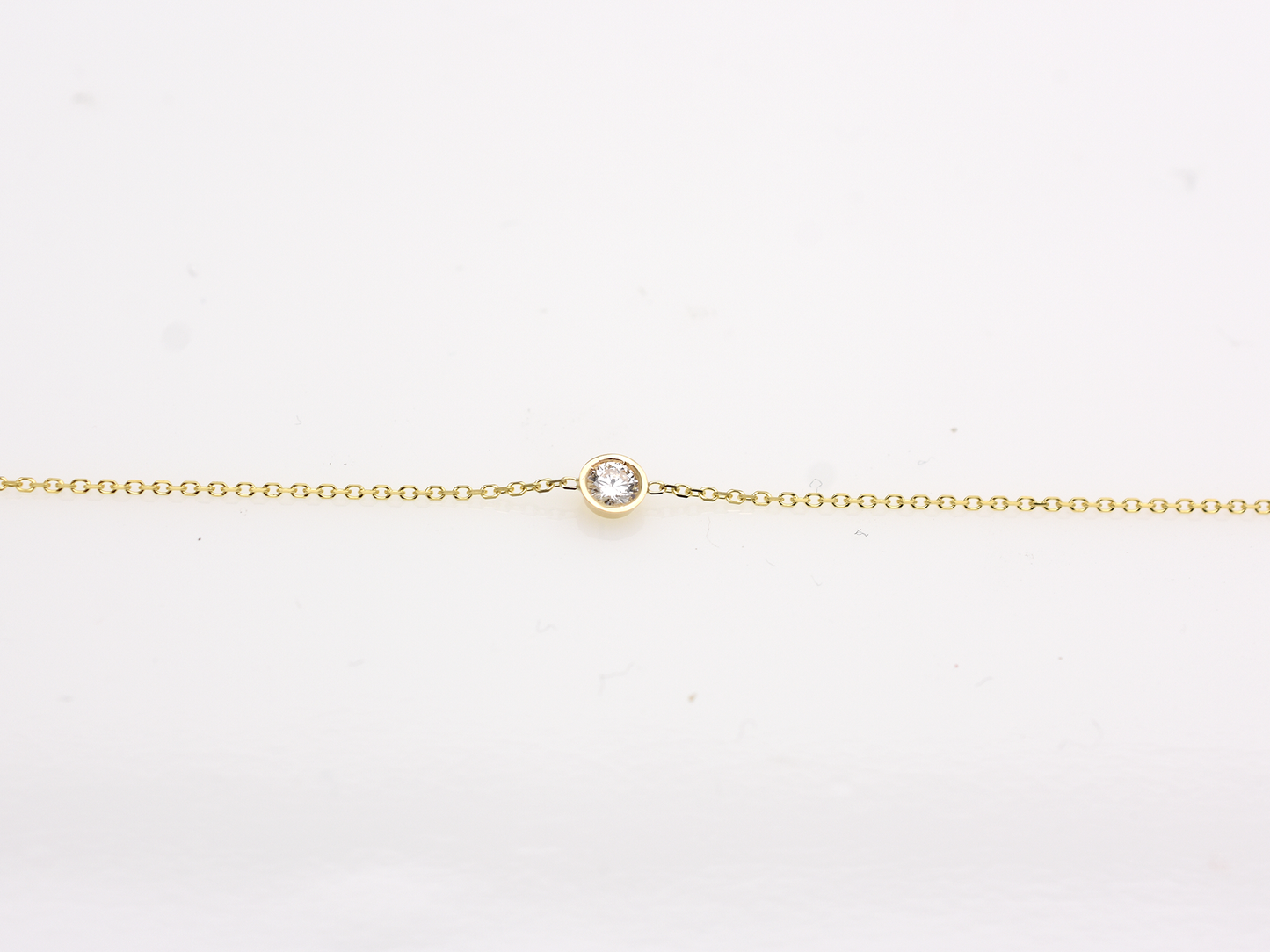 14K Gold 0.10ct Floating Diamond Bezel Bracelet
