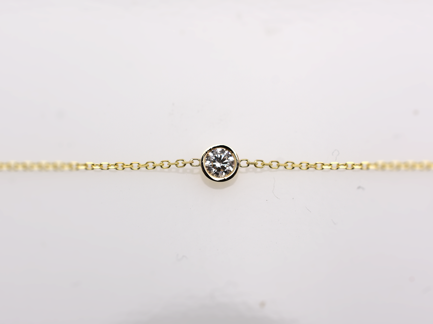 14K Gold 0.10ct Floating Diamond Bezel Bracelet