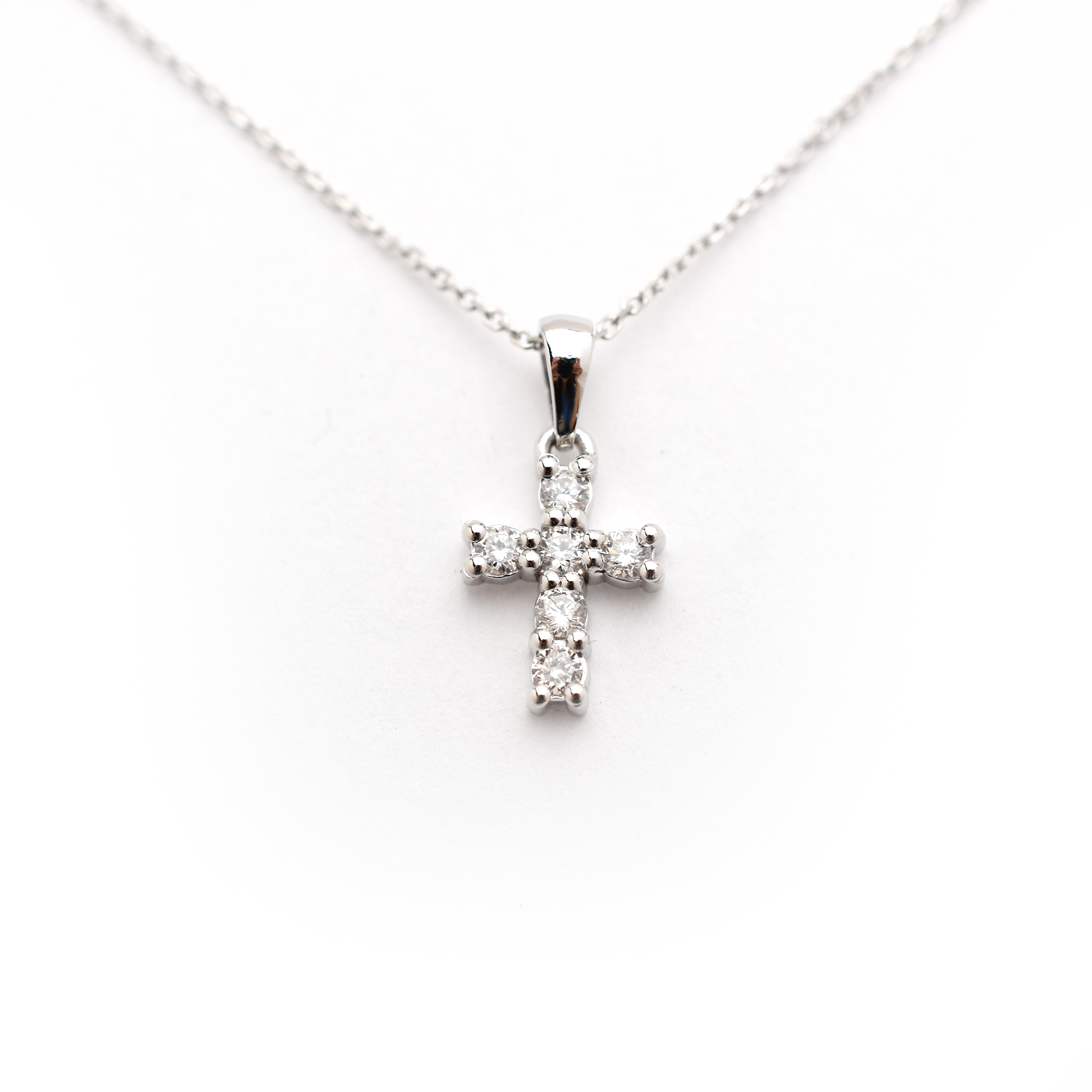 diamond cross pendant 0.20c t natural diamonds