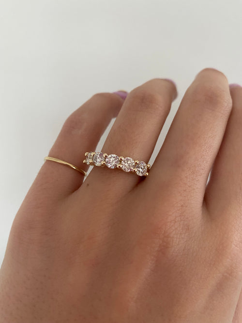 14k 5 Diamond Wedding Band