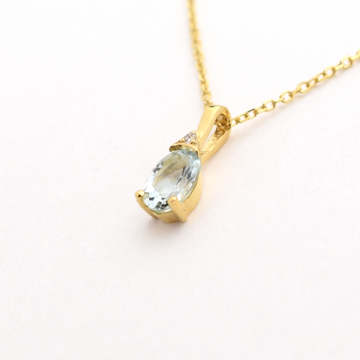 14k Aquamarine and Diamond Necklace