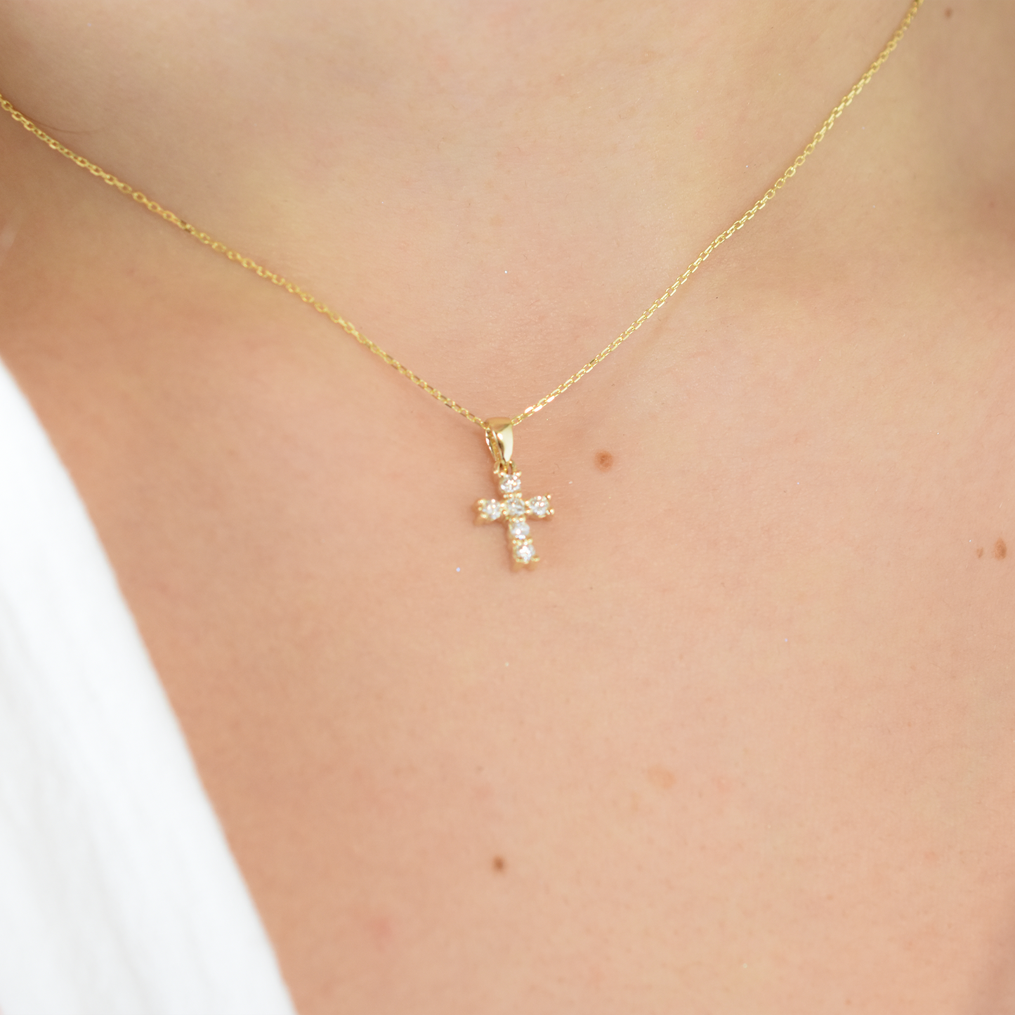 diamond cross pendant 0.20c t natural diamonds