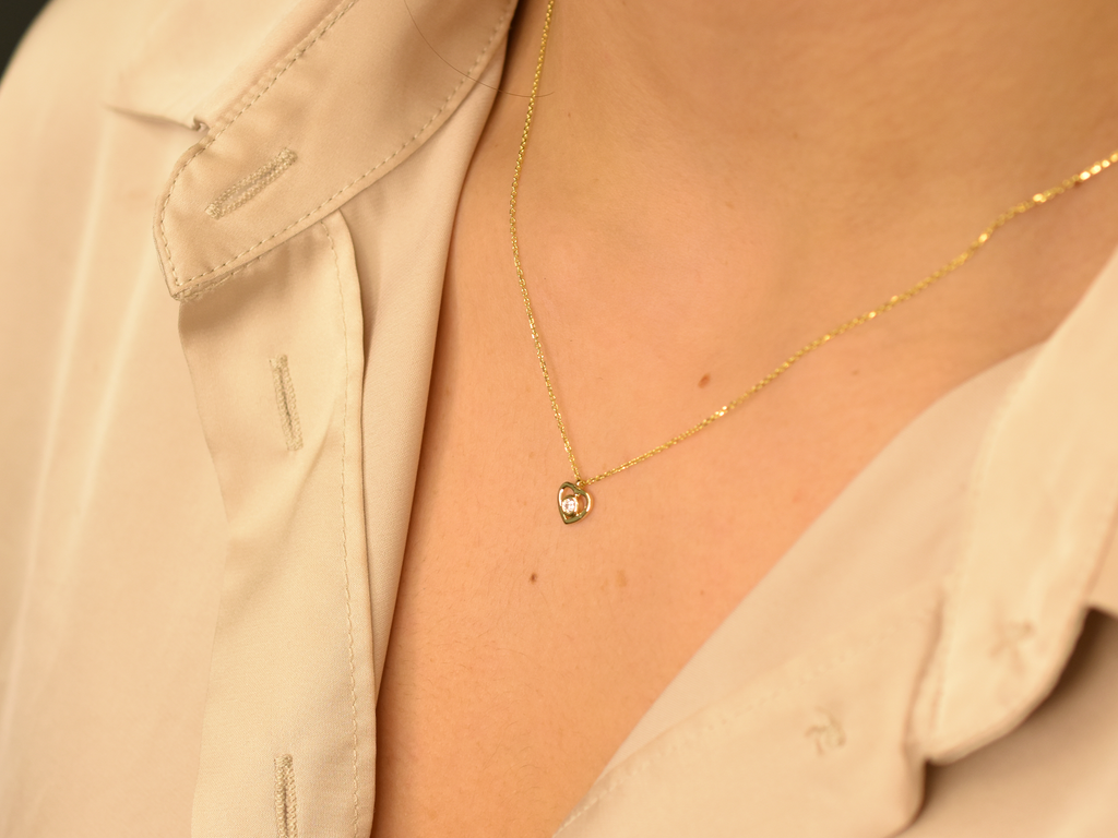 14k gold diamond heart necklace
