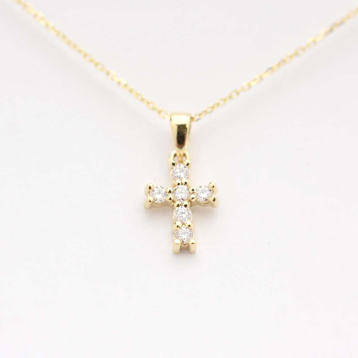 diamond cross pendant 0.20c t natural diamonds