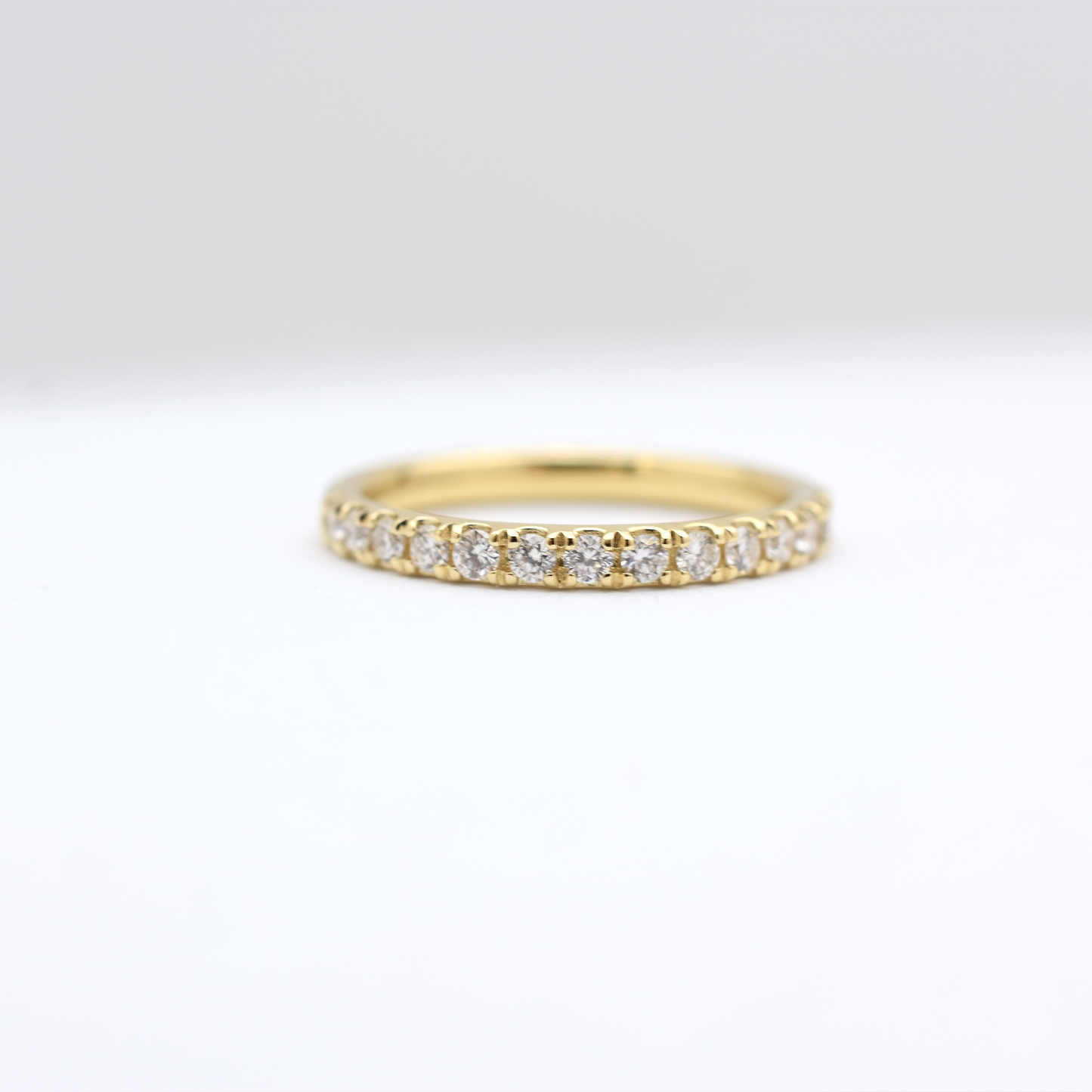 Diamond wedding band for women