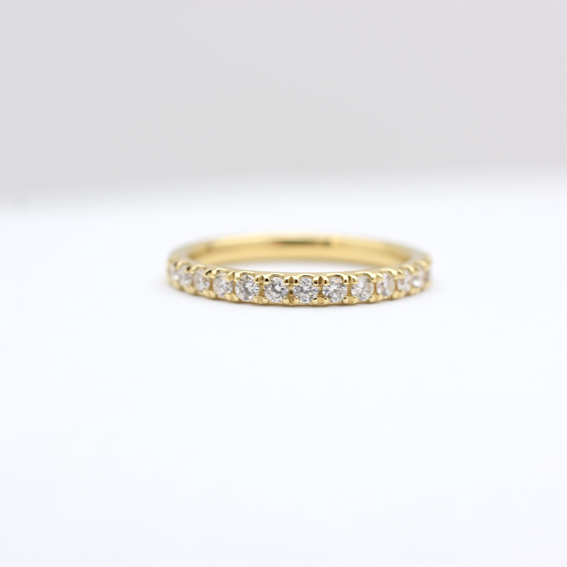 Diamond wedding band for women