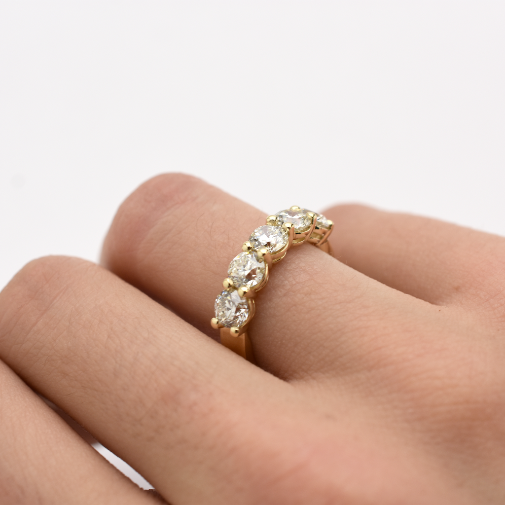 14k 5 Diamond Wedding Band