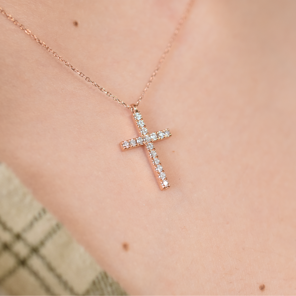 14k 0.35ct Diamond Cross Necklace