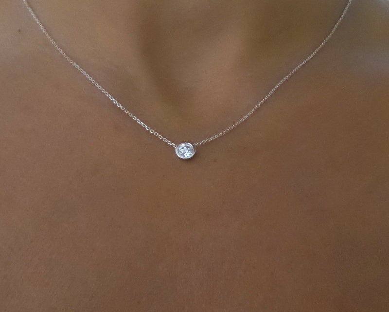 14k White Gold Diamond Solitaire Necklace
