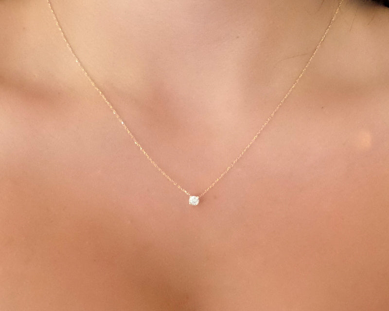 14k Gold Diamond Prong Solitaire Necklace