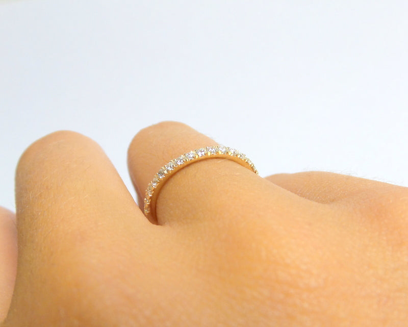 14k Gold Diamond Wedding Band