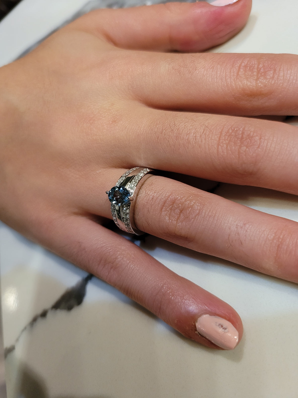 14K Gold Oval Aquamarine Ring