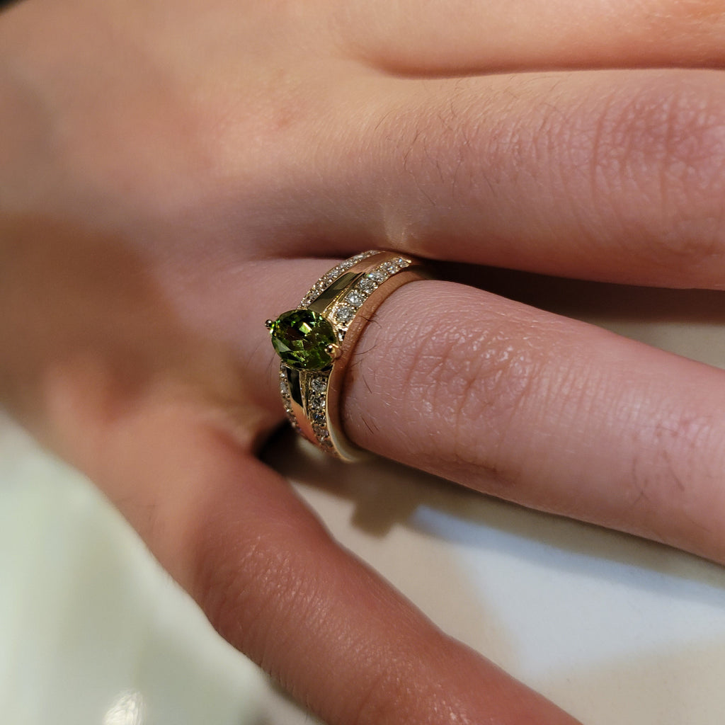 14K Gold Peridot and Diamond Ring