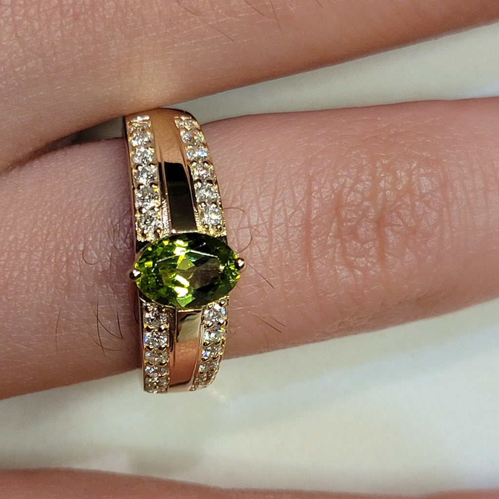 14K Gold Peridot and Diamond Ring