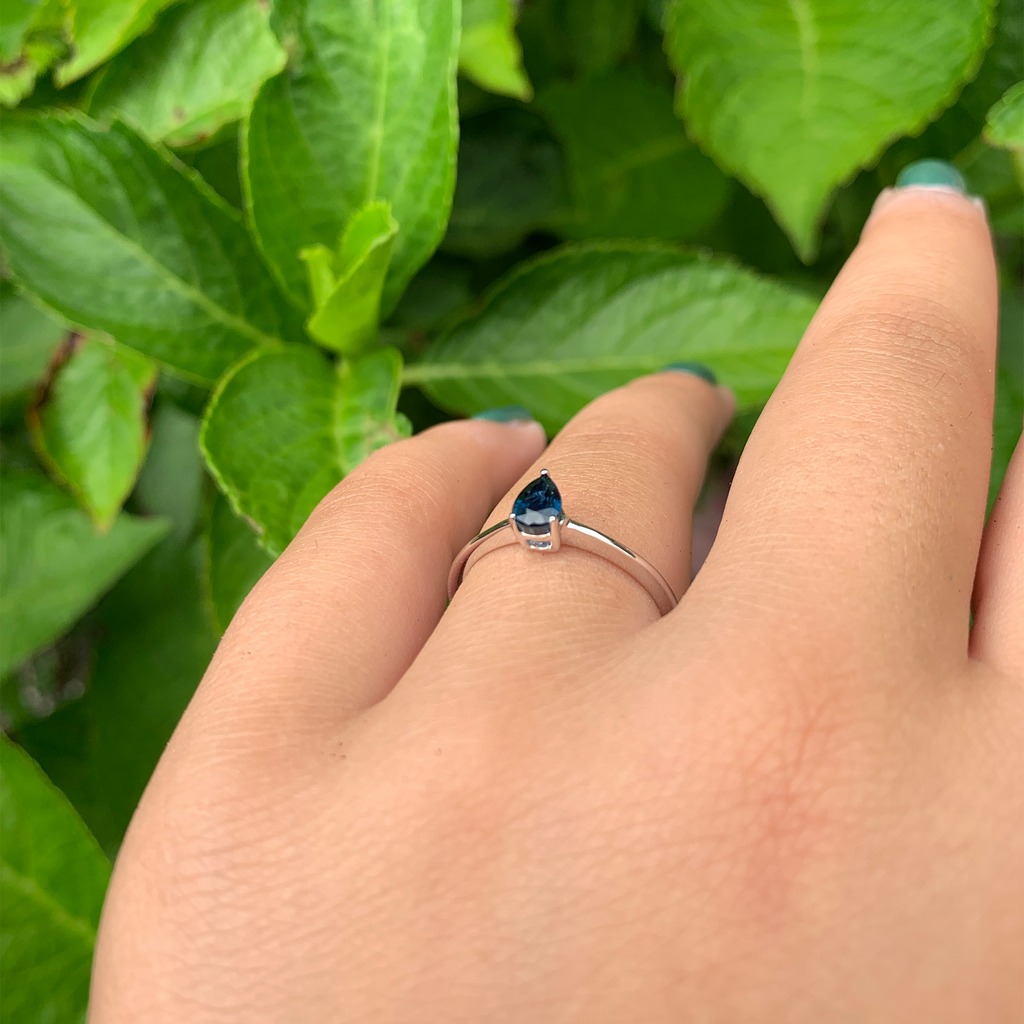 14K Gold Pear Shaped Sapphire Ring