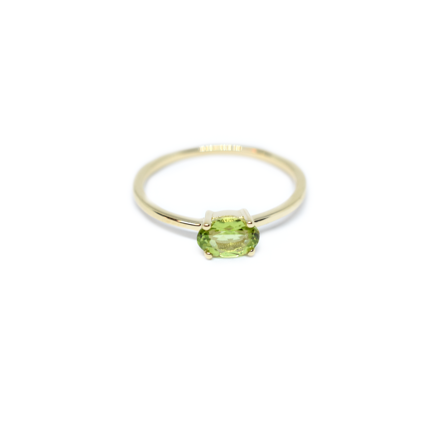 14K Gold Oval Peridot Ring