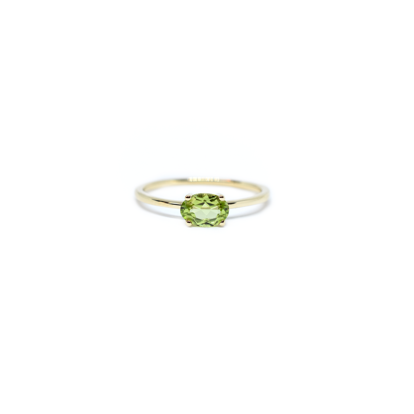 14K Gold Oval Peridot Ring