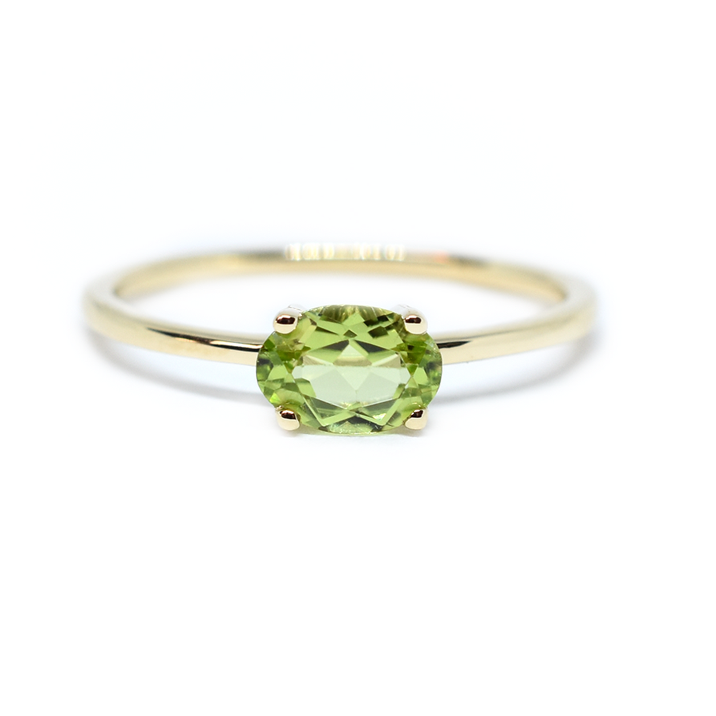 14K Gold Oval Peridot Ring