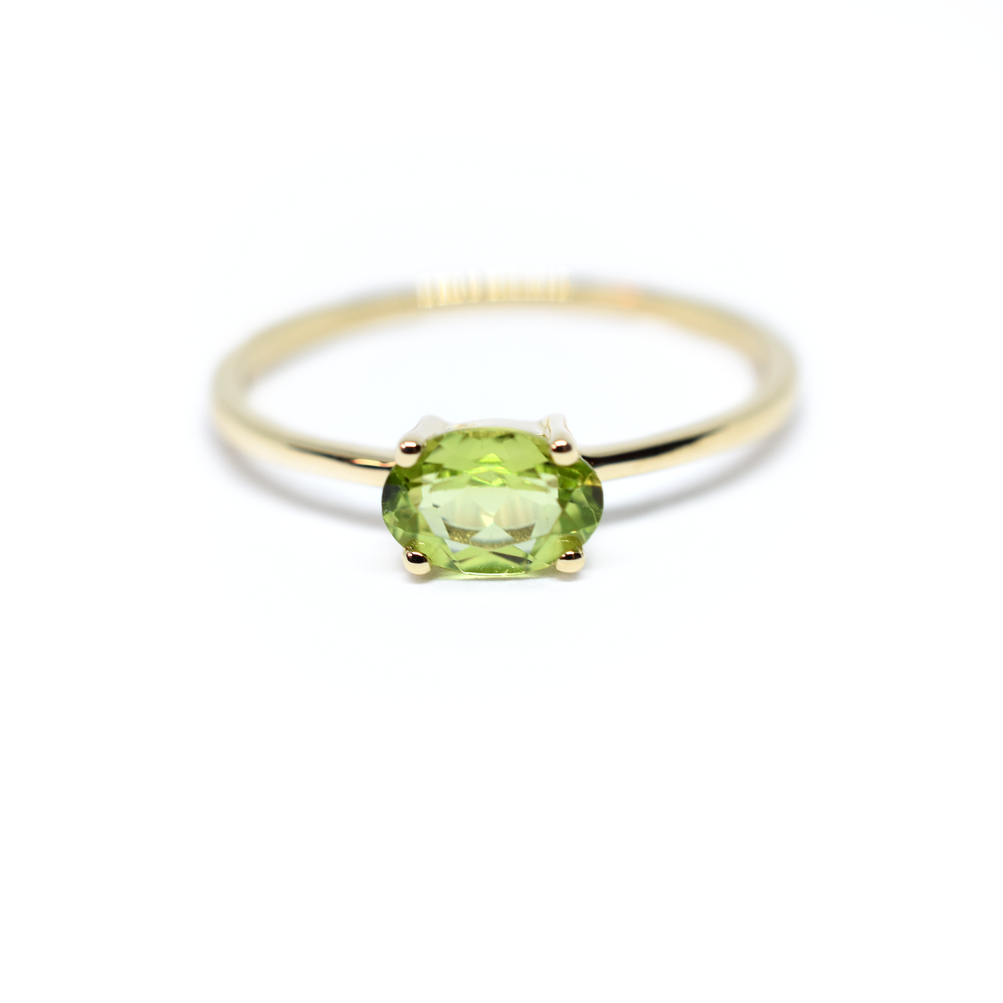 14K Gold Oval Peridot Ring