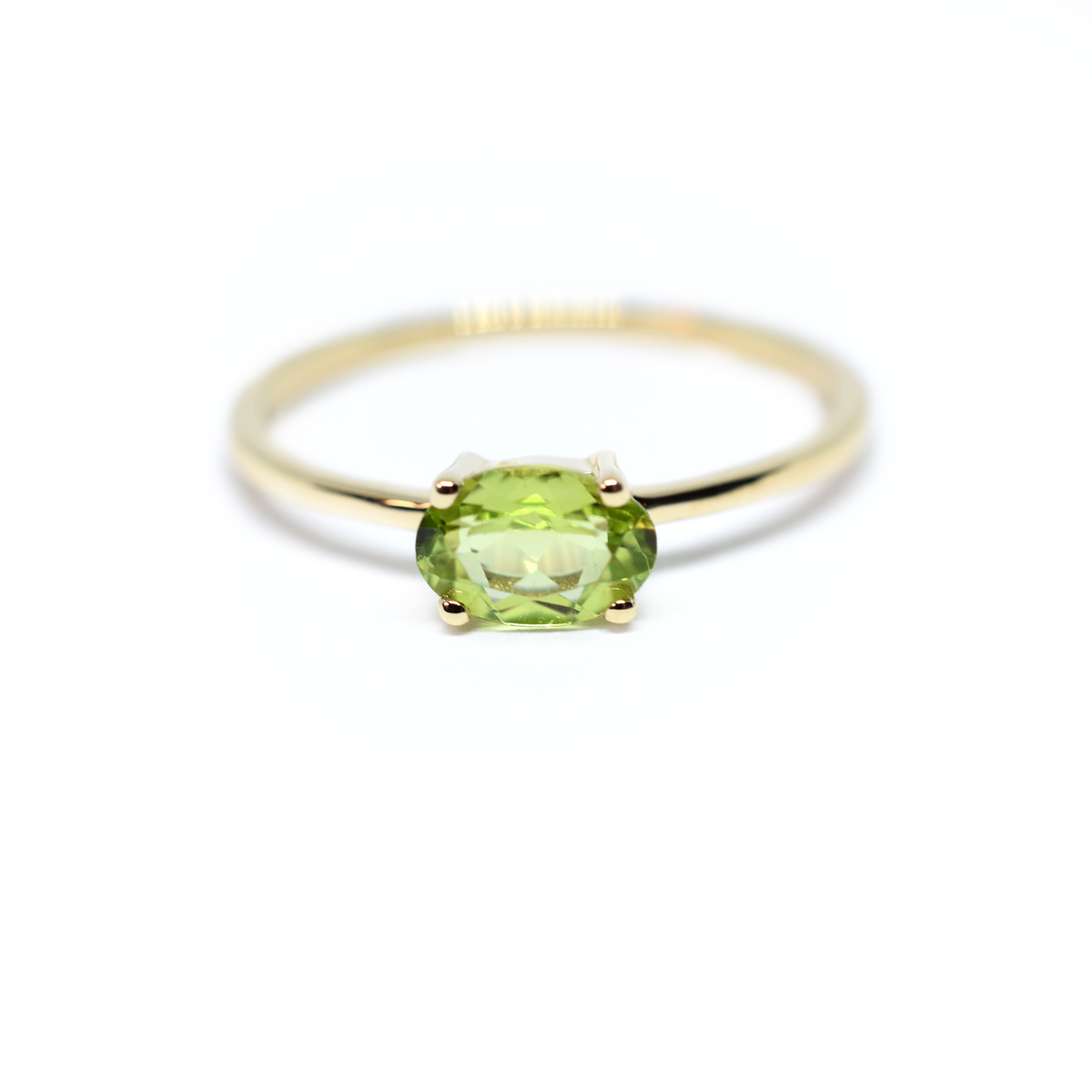 14K Gold Oval Peridot Ring