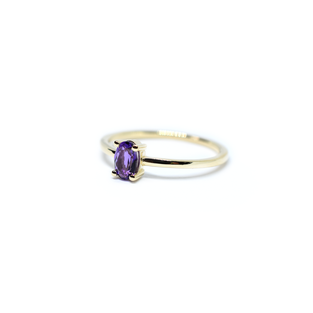 14K Gold Oval Amethyst Ring