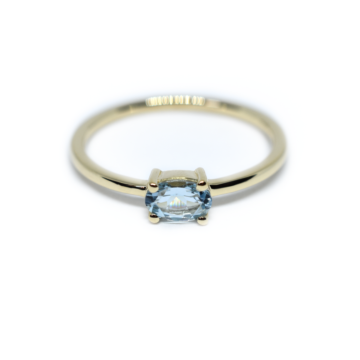 14K Gold Oval Aquamarine Ring