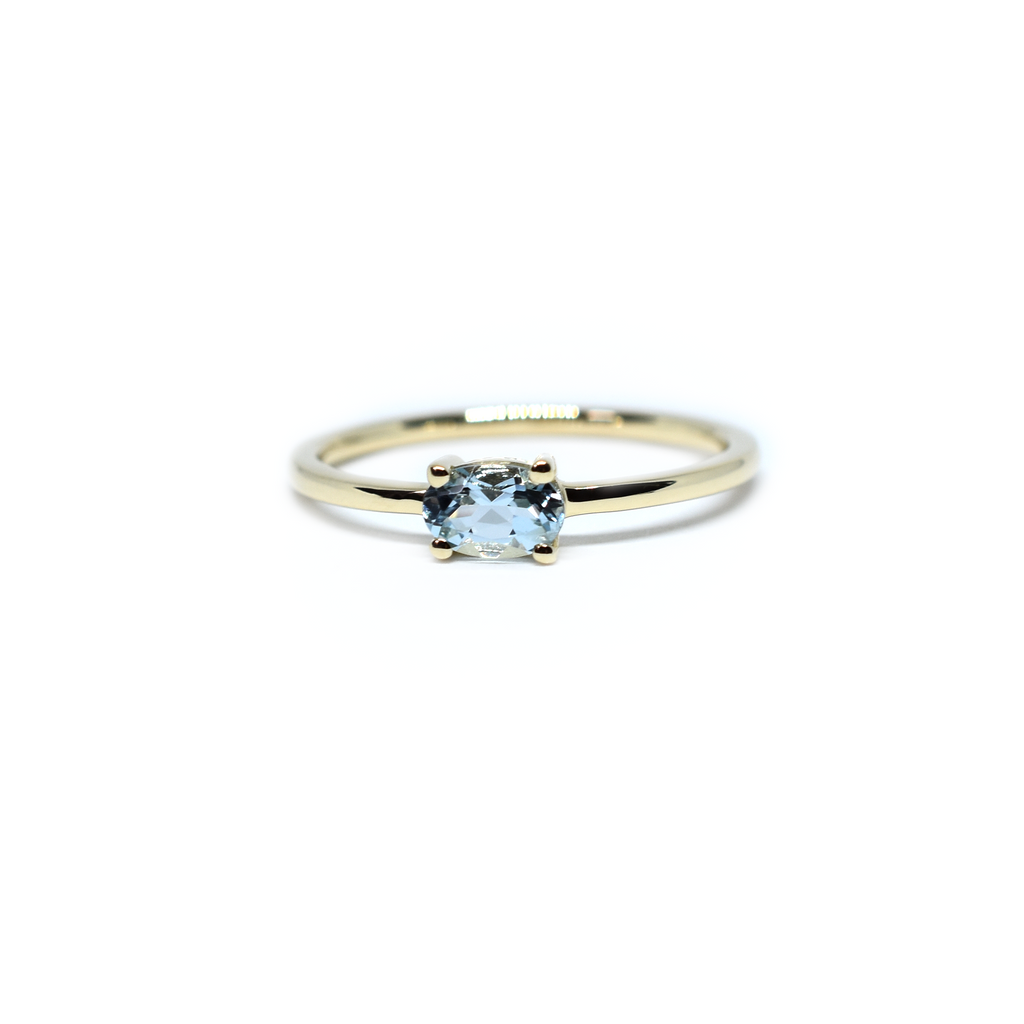 14K Gold Oval Aquamarine Ring