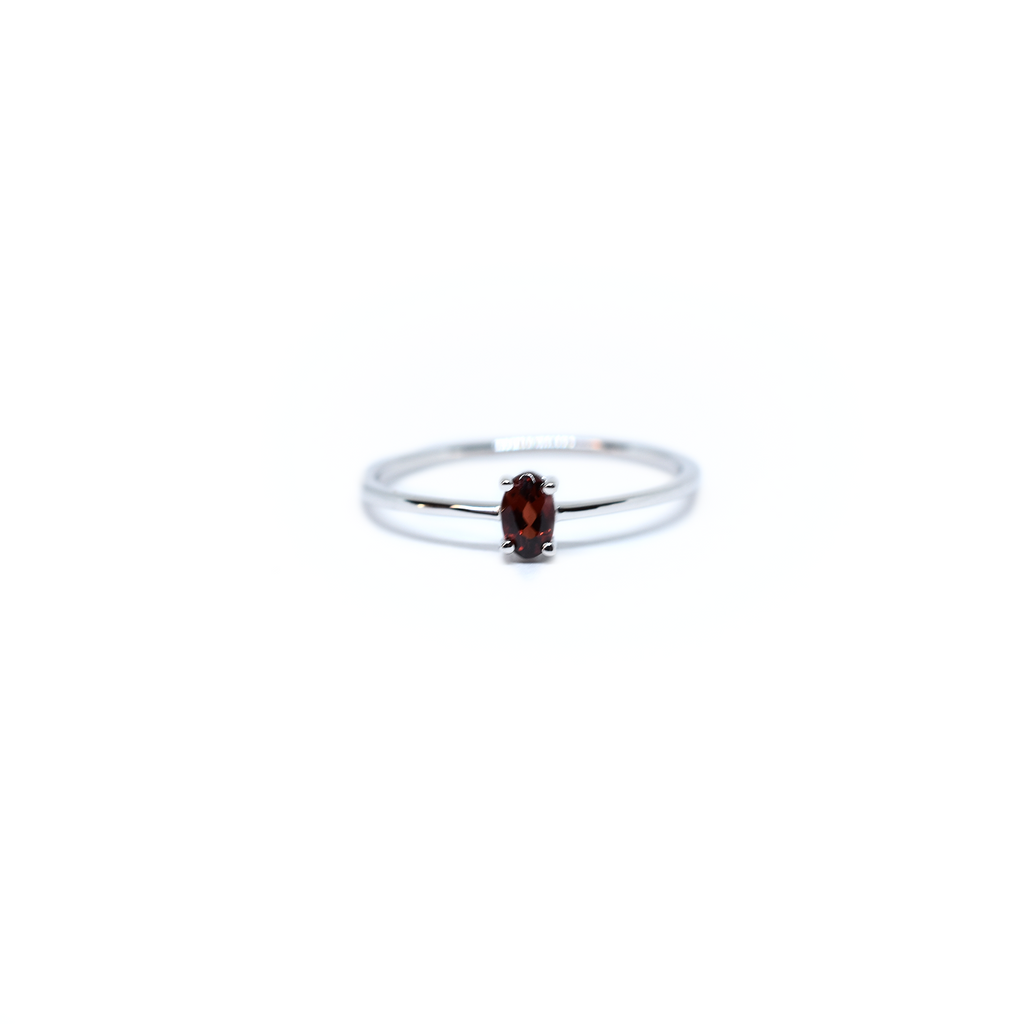14K Gold Oval Garnet Ring