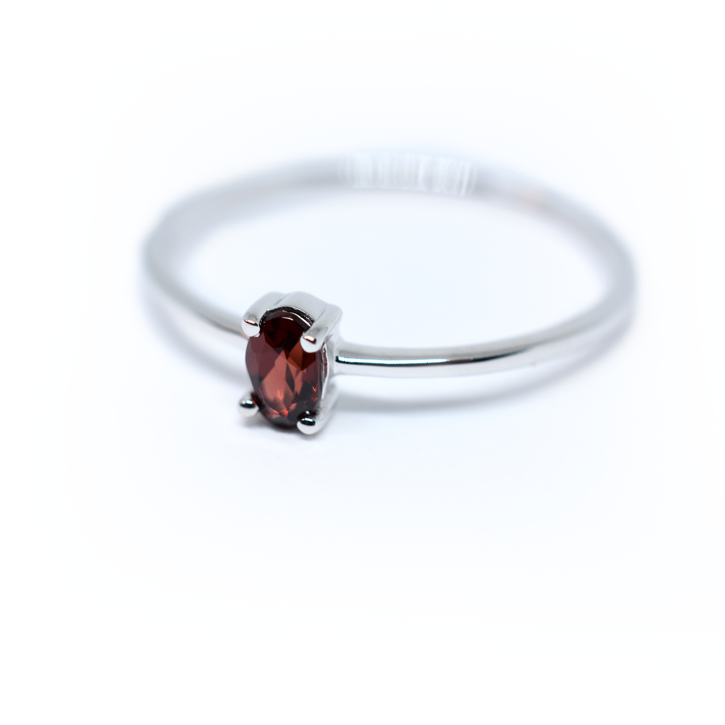 14K Gold Oval Garnet Ring
