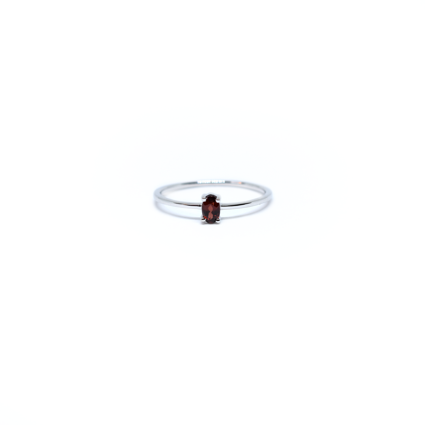 14K Gold Oval Garnet Ring