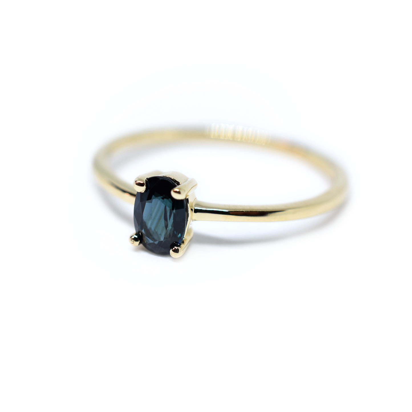 14K Gold Oval Sapphire Ring