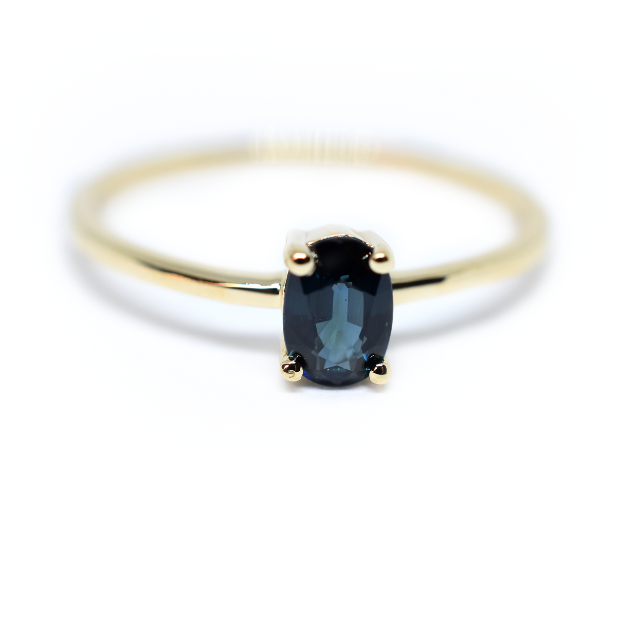 14K Gold Oval Sapphire Ring