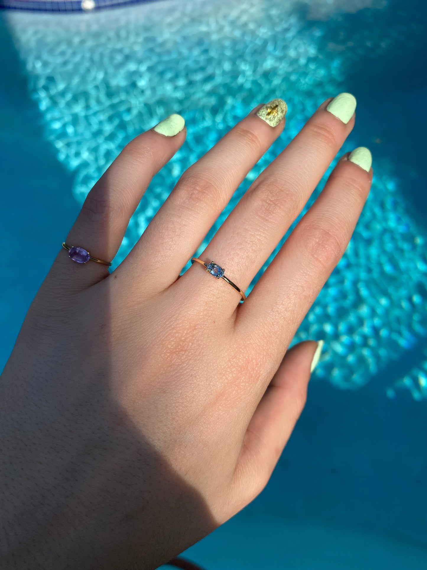 14K Gold Oval Aquamarine Ring