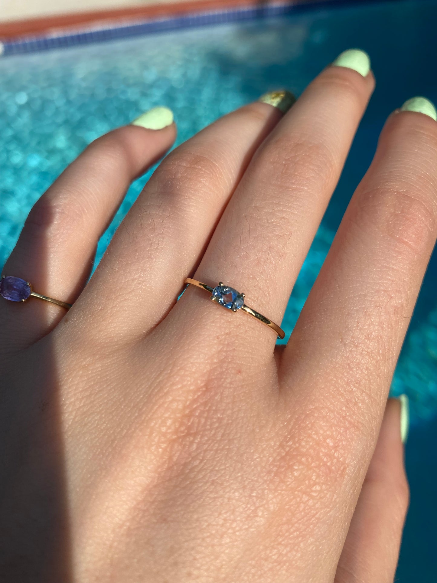 14K Gold Oval Aquamarine Ring
