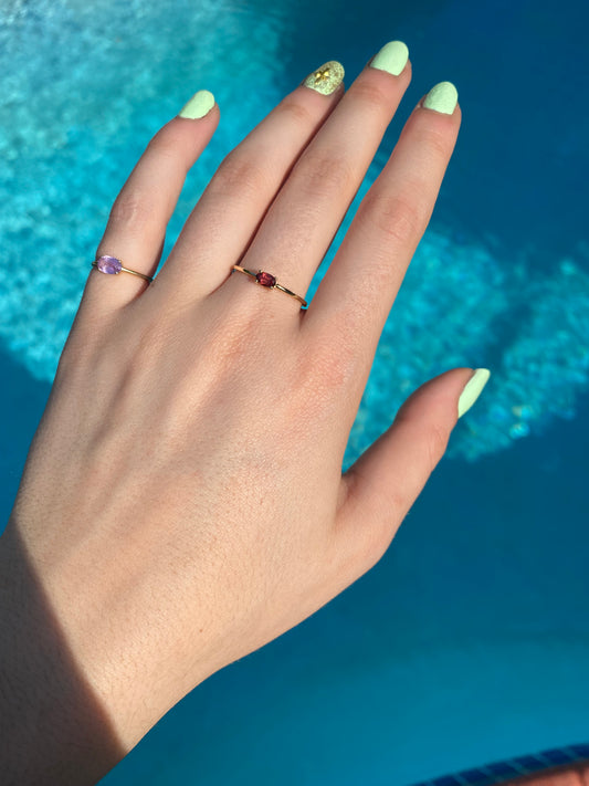 14K Gold Oval Garnet Ring