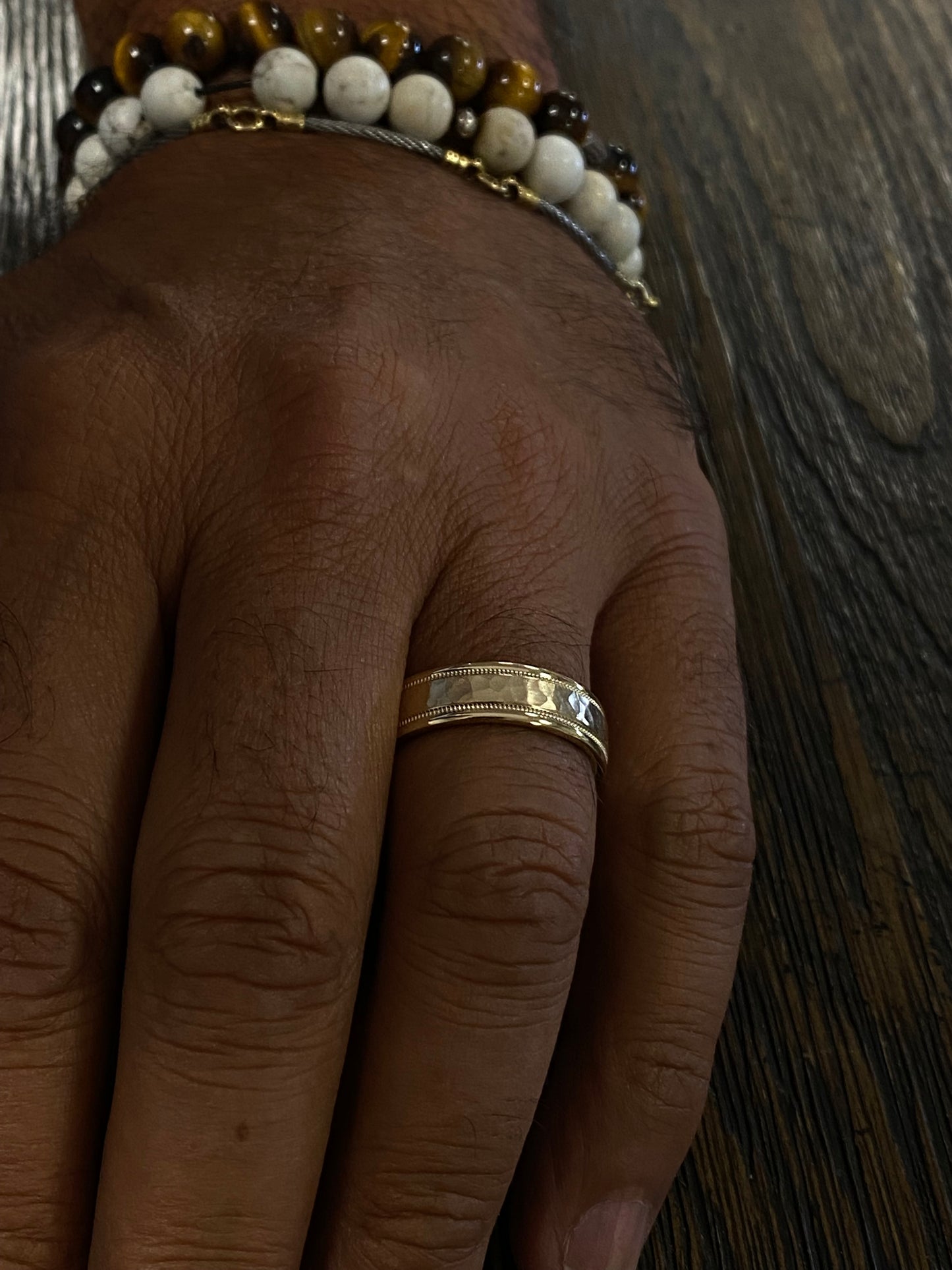 14k Hammer Finish Men's Wedding Band