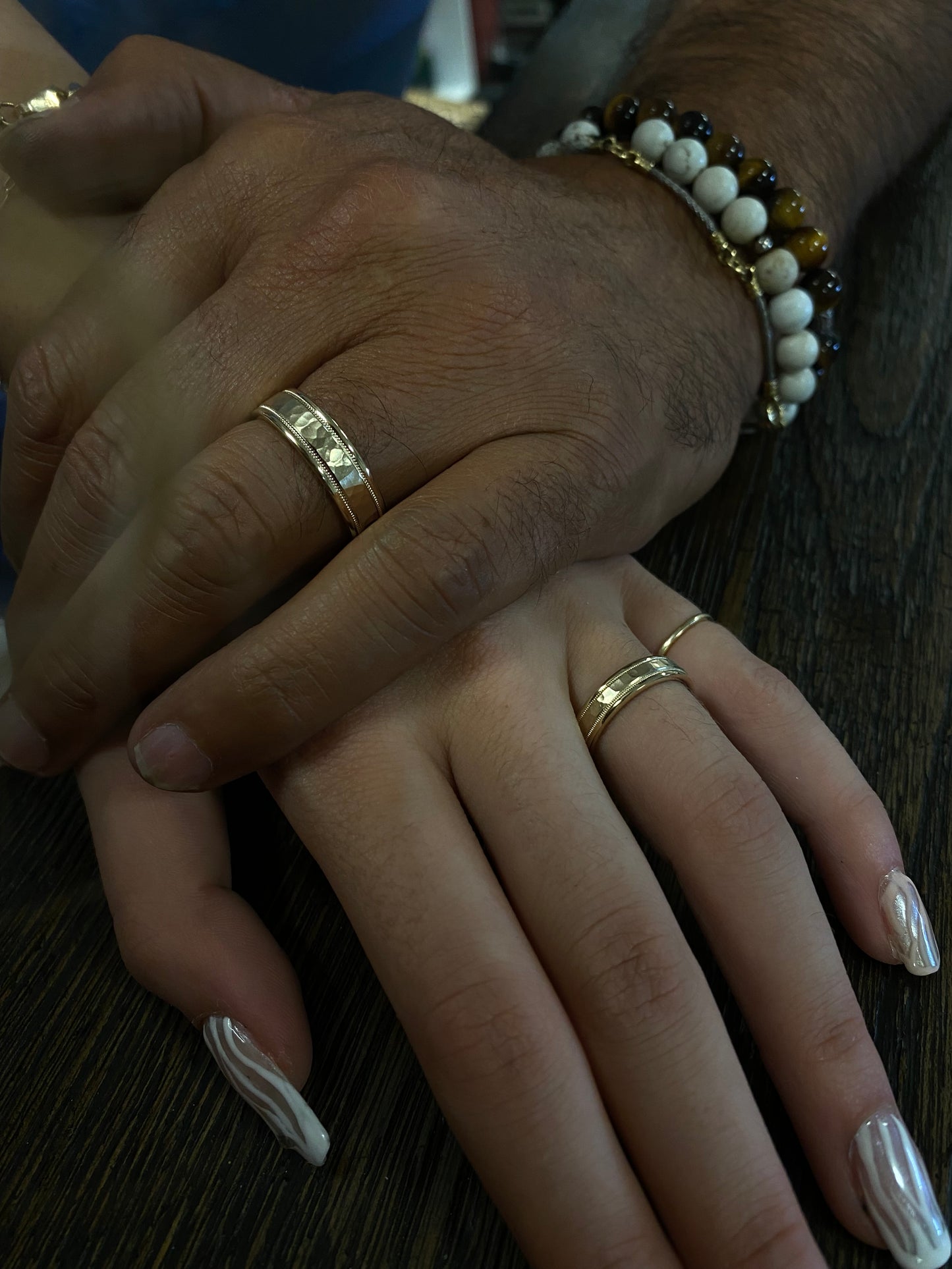 14k Hammer Finish Men's Wedding Band