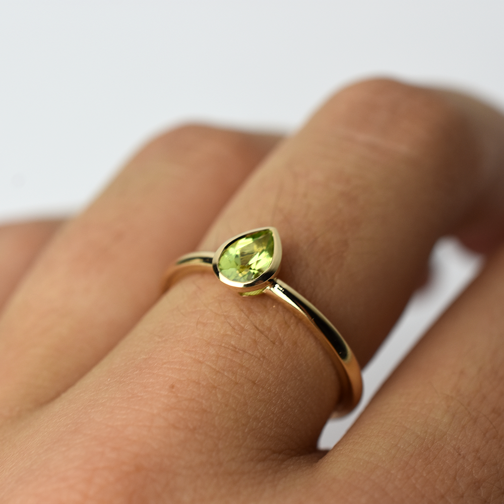14K Gold Pear Shaped Peridot Ring