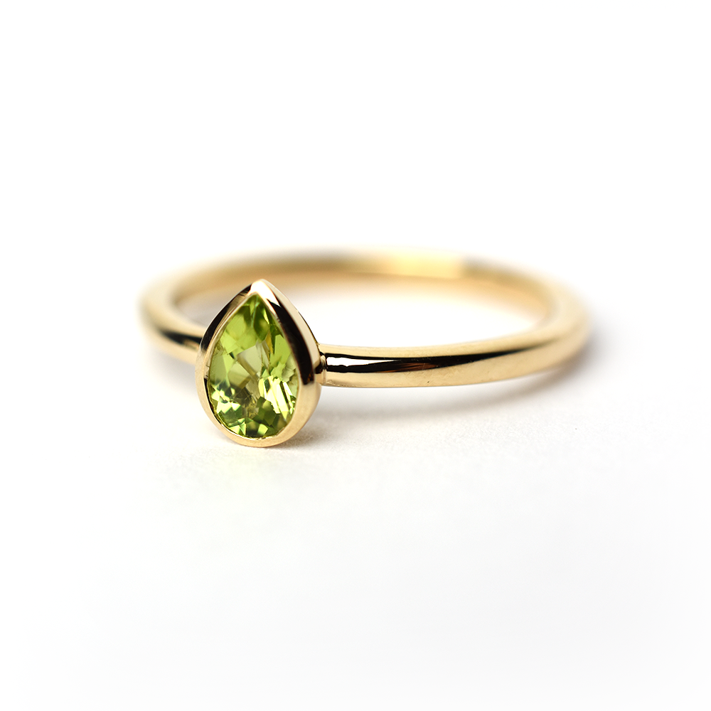 14K Gold Pear Shaped Peridot Ring