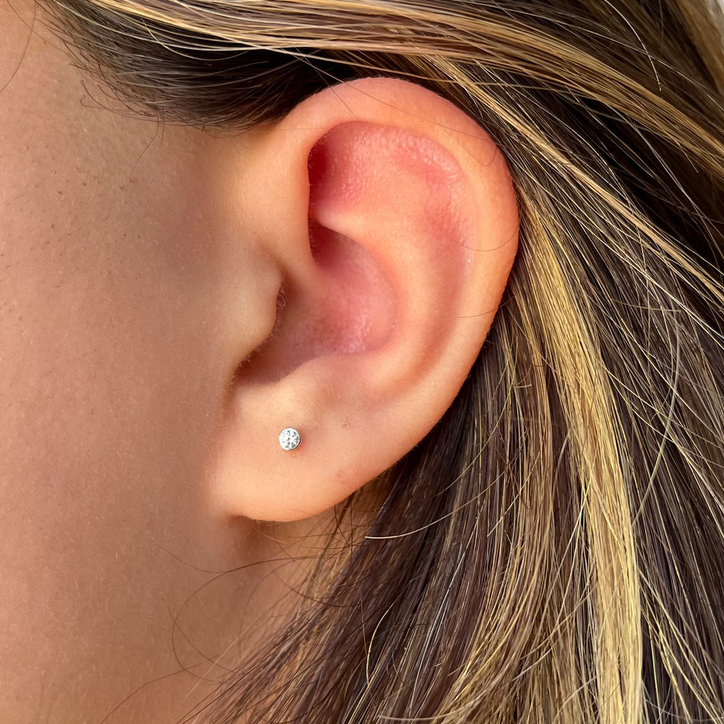 14K Gold 0.10ct Diamond Bezel Stud Earrings