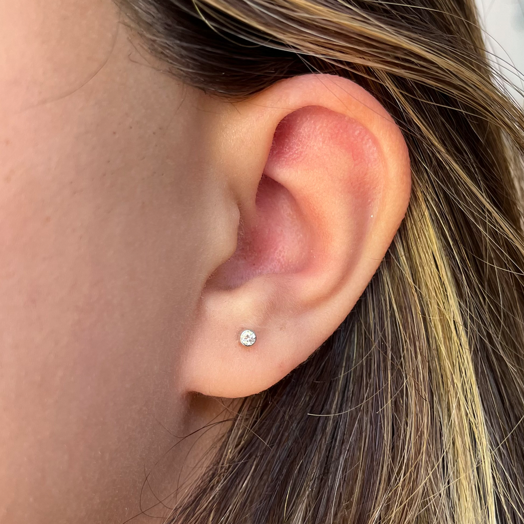 14K Gold 0.10ct Diamond Bezel Stud Earrings