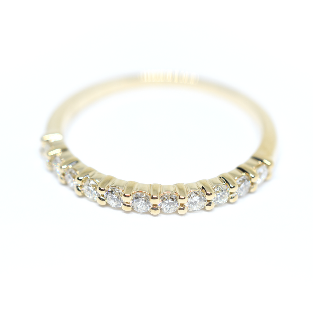 14K Yellow Gold 11 Diamond Wedding Band