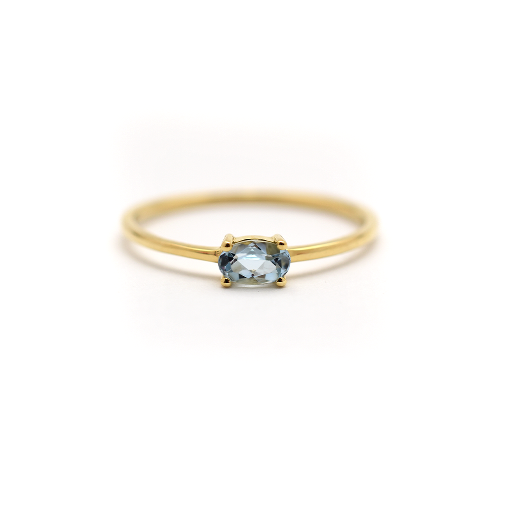 14K Gold Oval Aquamarine Ring