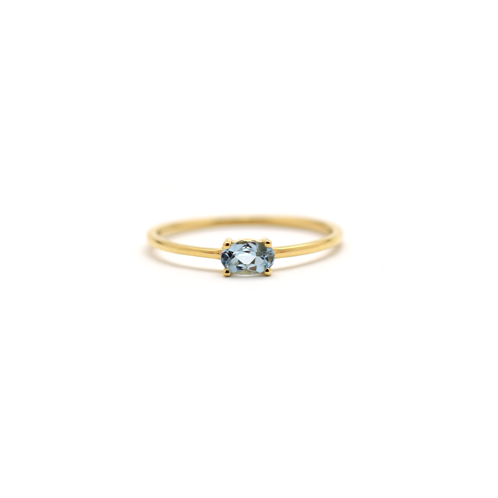14K Gold Oval Aquamarine Ring